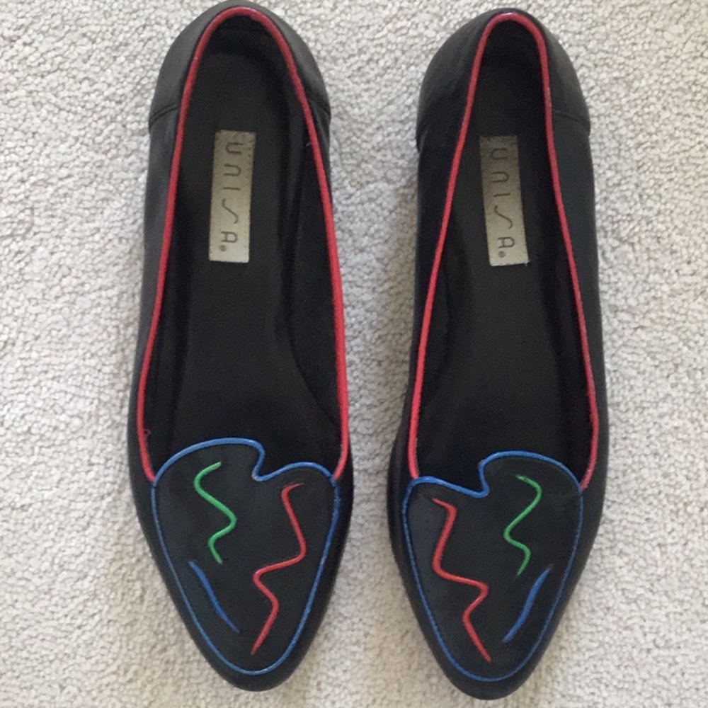Woman’s all leather flats